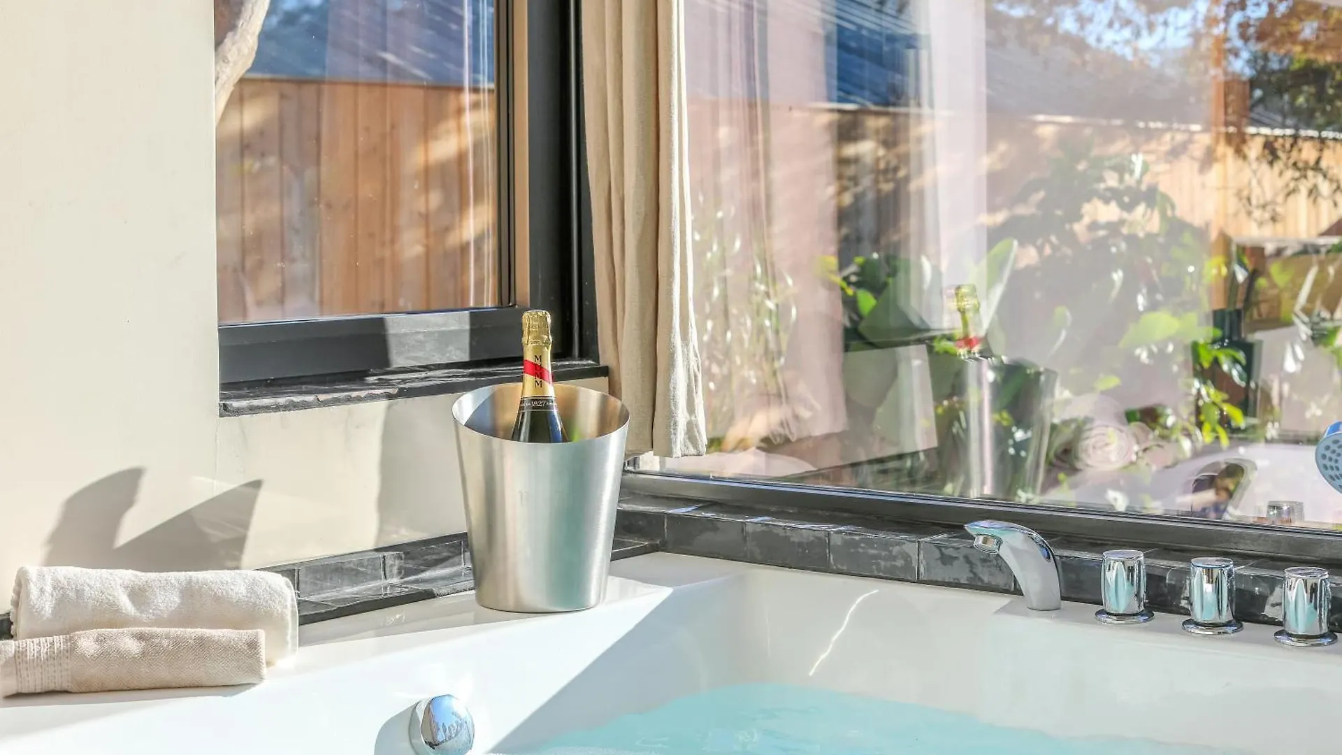 3Min De La Mer - 14P - Calme - Moderne - Jacuzzi - Bbq Йер